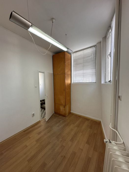 Дава се под наем Офис в София, Център - 36 кв.м за 550 € - Снимка #1