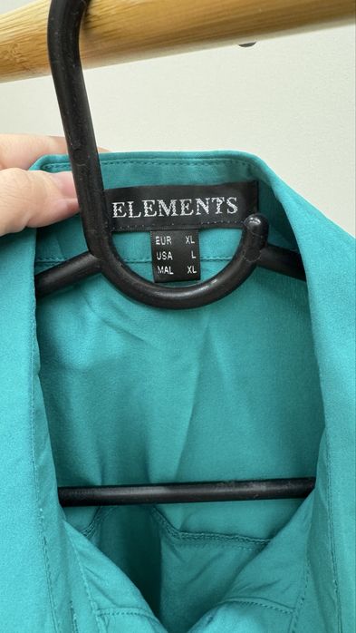 Продам женскую блузку