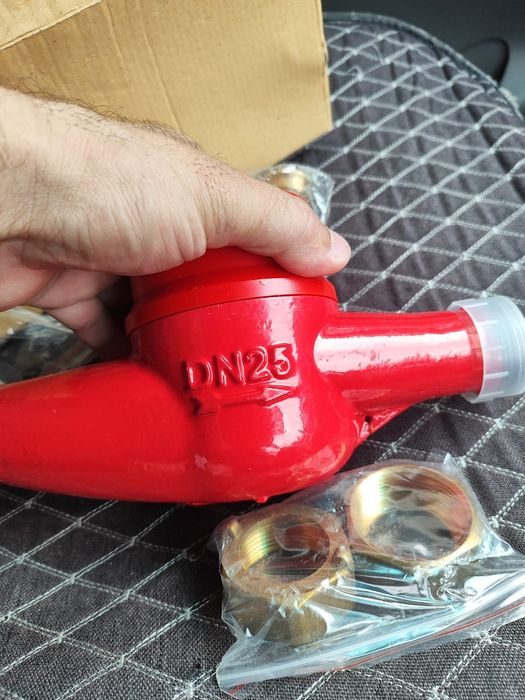 Счётчик для горячей и холодной воды