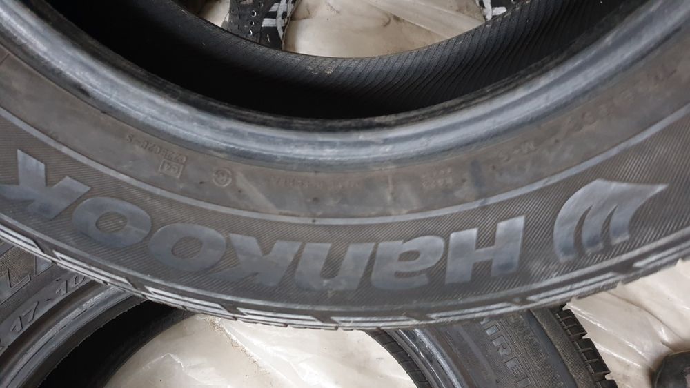 2бр Гуми 245 65 17 ханкок