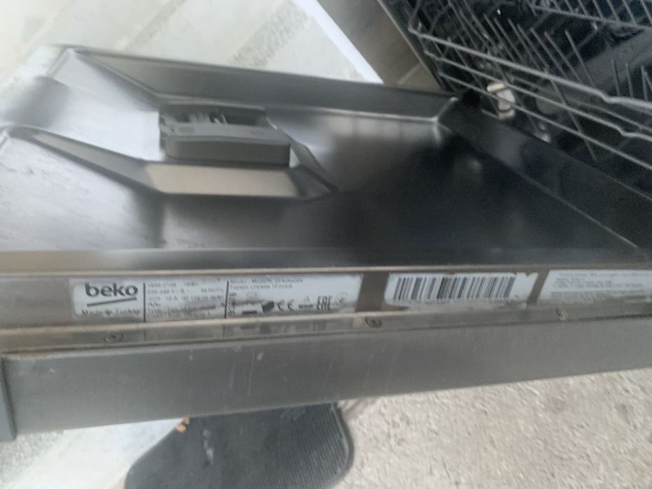 Mașină de spălat vase BEKO