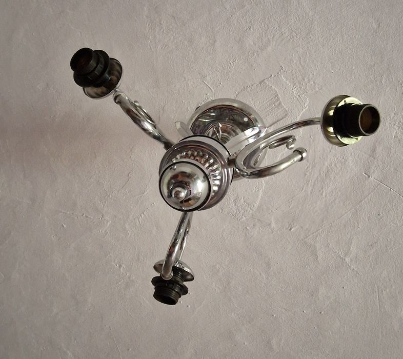 Vând candelabru 3 becuri