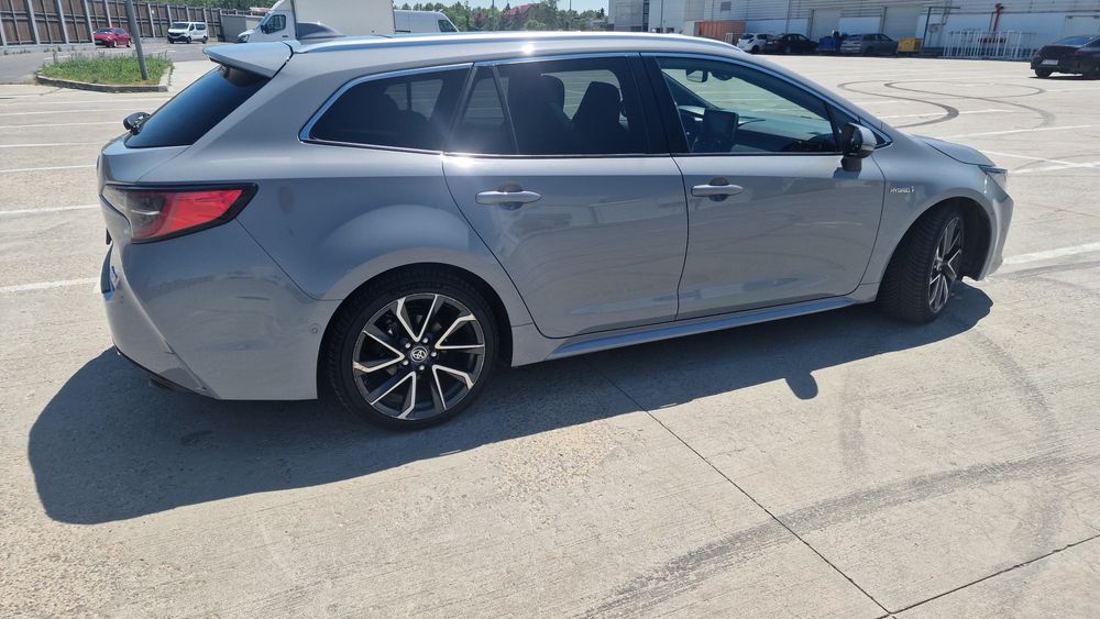 Toyota corolla 2.0 hybrid Premium