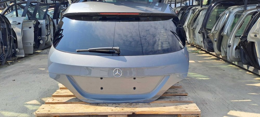 Mercedes CLA 2015г. Багажна врата