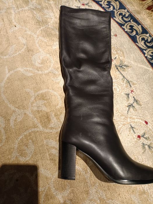 Продам сапоги новые