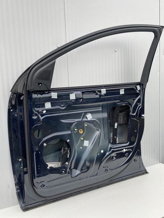 USA Dr  fata Audi Q 7 cod de culoare LC5F
