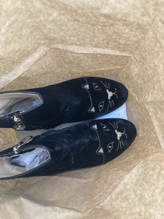 Бархатные ботильоны charlotte olympia