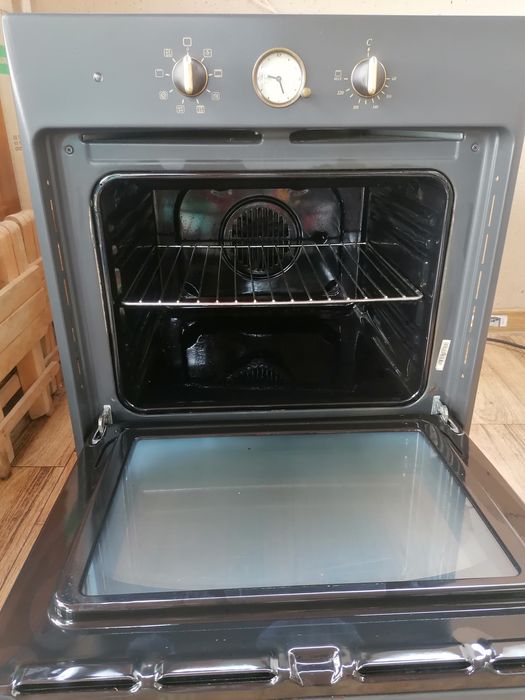 Plita pe gaz si cuptor electric hotpoint retro