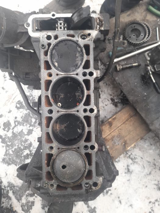 Запчасти двигателя102 мерседес 190