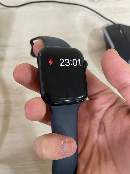 Apple watch 8 series