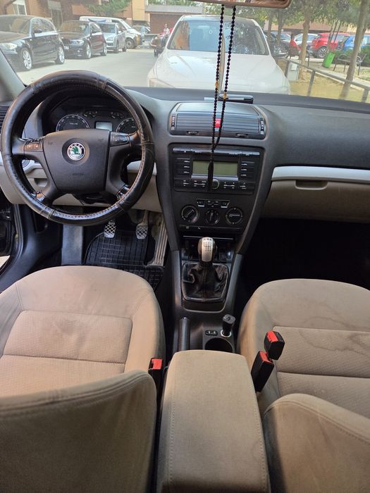 Vând Skoda Octavia 2 2.0tdi 4x4