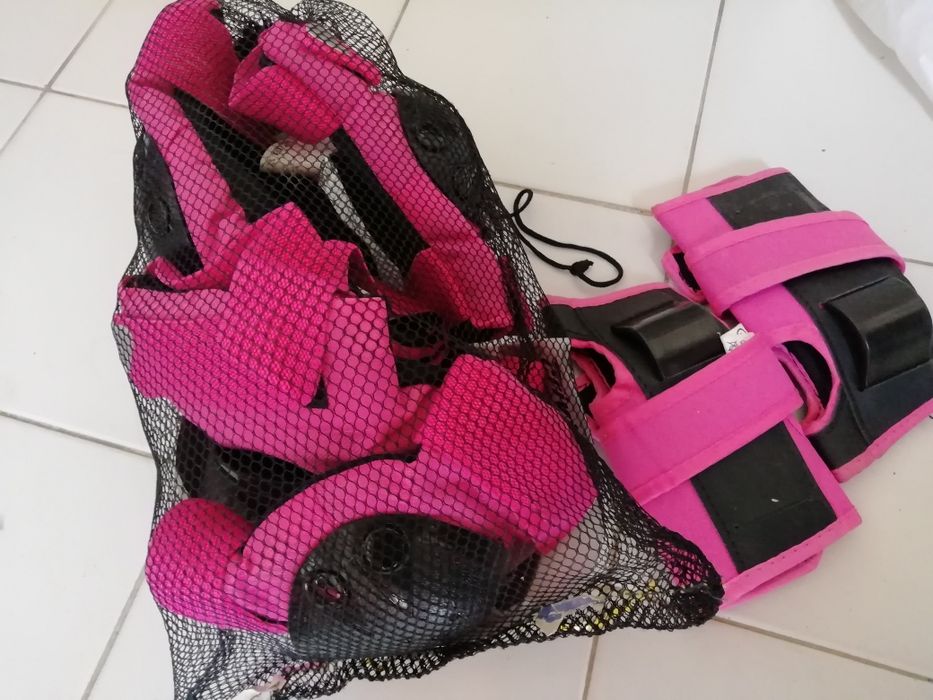 Кънки SFR №34 и №37 с к-т наколенки