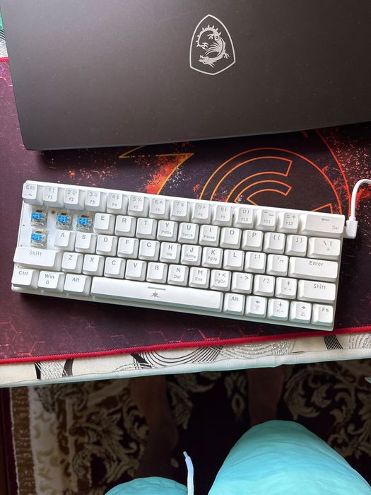 tastatura mecanica wakizashi-2 white shark