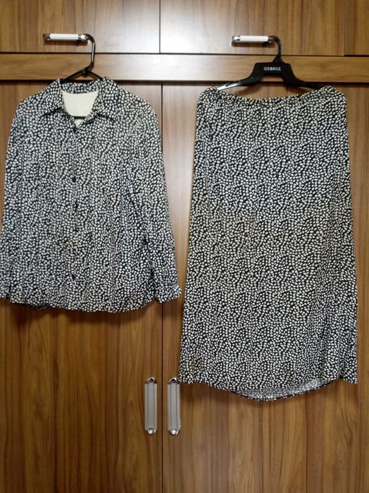 Кофта юбка штапель Б\У размер 50-52 по 60 тыс(обувь БЕСПЛАТНО)