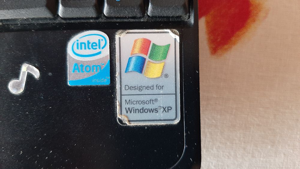 laptop mini msn,stare perfecta cu windows  plus tastatura separat