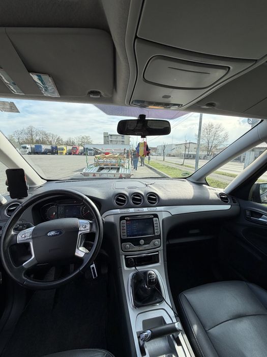 Ford Galaxy 2009 Full