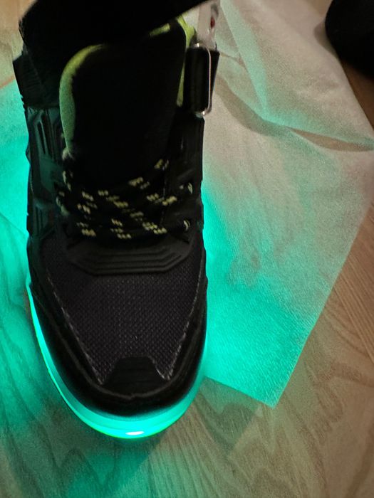 Role copii pantofi - Pantofi cu roti si leduri USB mar 34