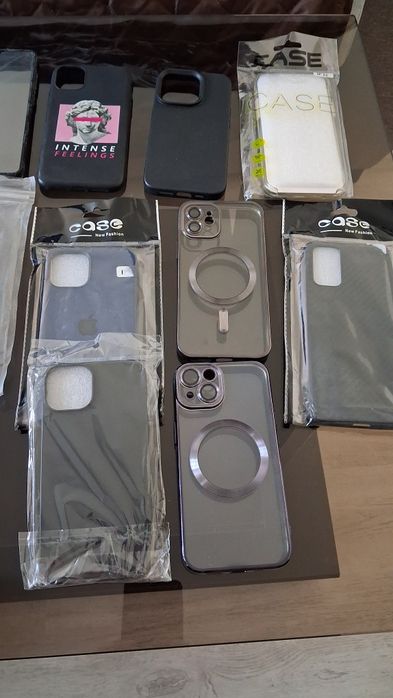 Huse Iphone si Samsung