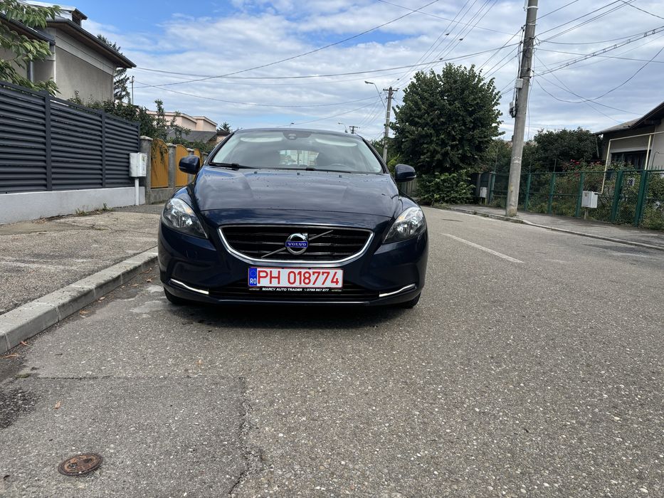 Volvo v40  D4 /Euro5  /09/2014 Led/ Navi 2.0/190cp