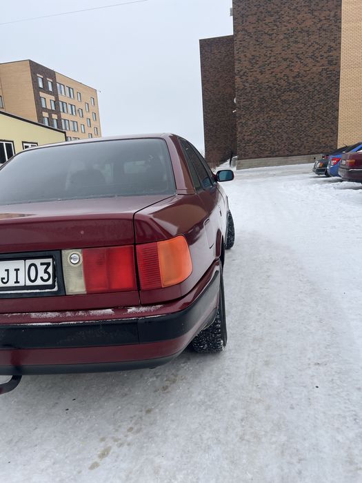 Продам хорошую машину