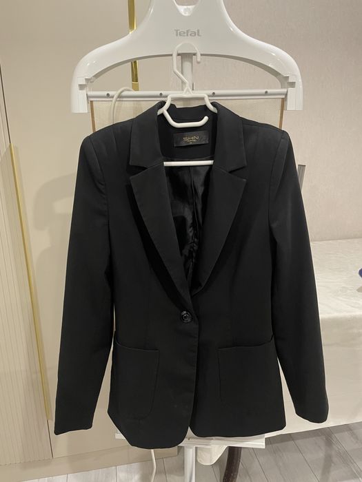 Продам одежду по 4000