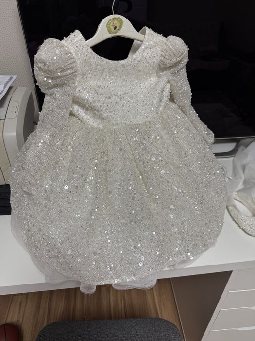 Платье оочень красивое на годик