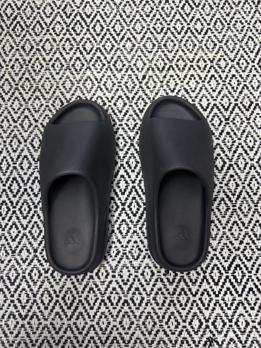 Yeezy Slide Black