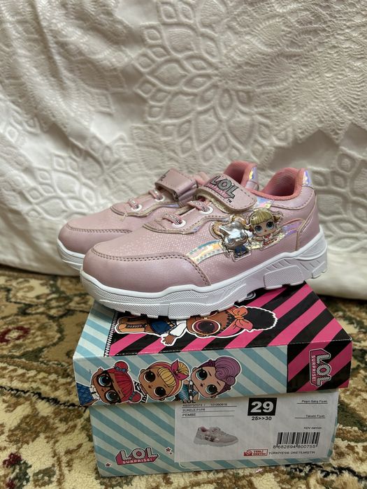 Детские ботинки и кроссовки