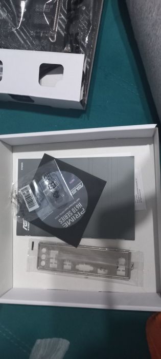 Vând placa de baza Asus prime h610m-k d4 ca și noua