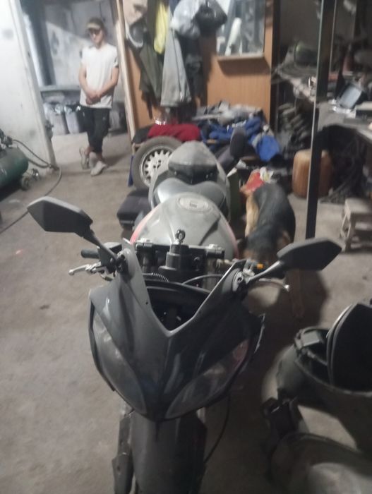 Продам мотоцикл 300кубов водянка