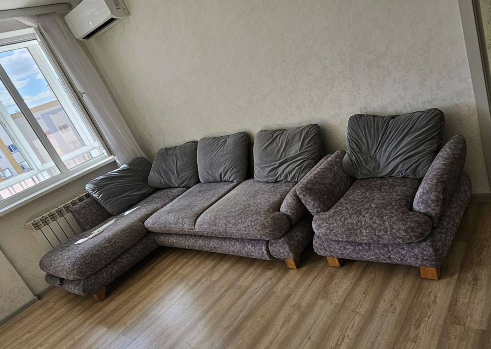 Продам диван с креслом