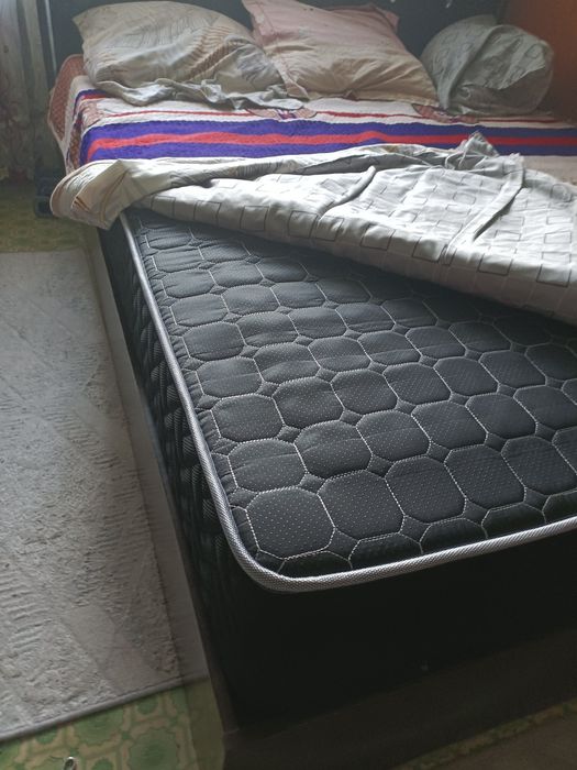 Продам мастрас с кроватью