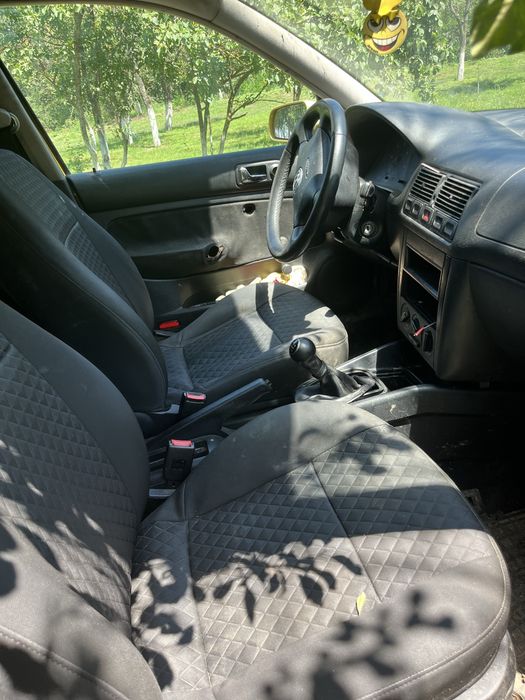 VOLKSWAGEN e-Golf 0 — imagine 4