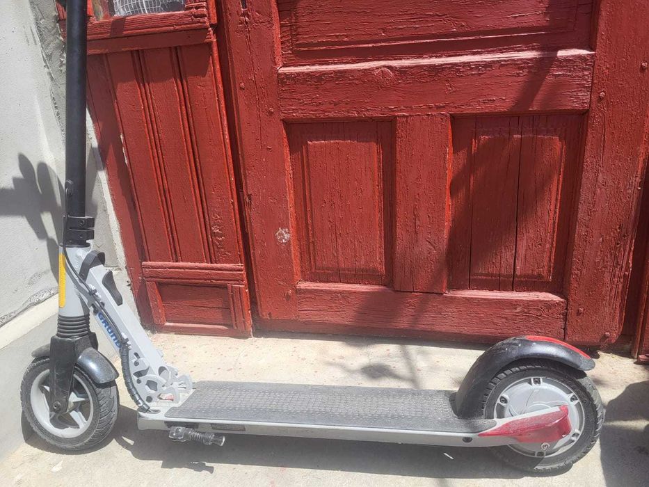Trotinetă Electrică Grundig ERG02 CE