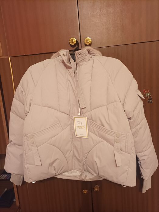 Продается женская куртка