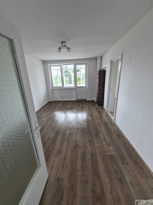 Vând apartament