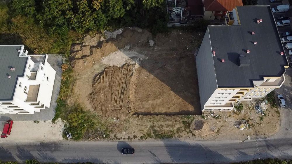 Продава се Тристаен апартамент в Асеновград - 101 кв.м за 850 €/кв.м - Снимка #2