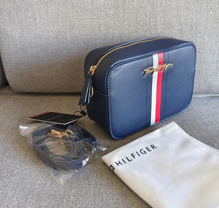 Женская сумка от бренда Tommy Hilfiger