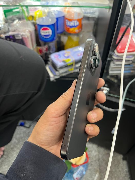 Iphone 15 pro max 256 84%