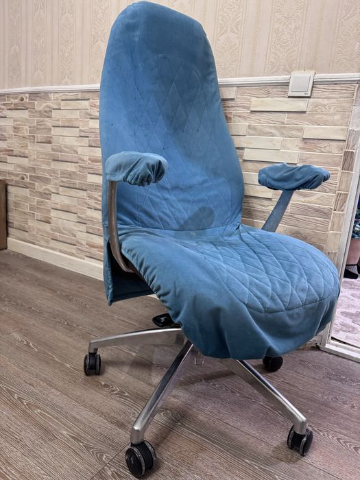 Кресло на колесиках