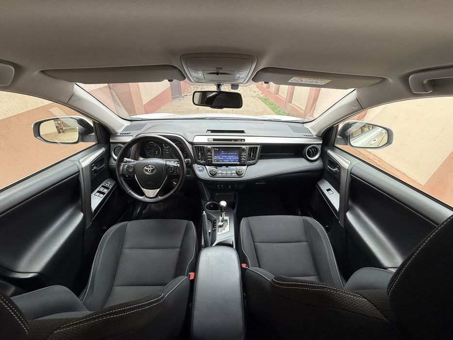 Toyota RAV4 HYBRID  135.000 km Alb Perlat