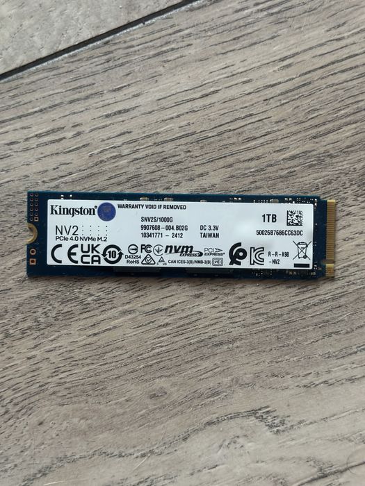 Kingston NV2 1TB M.2 NVMe SSD — состояние отличное