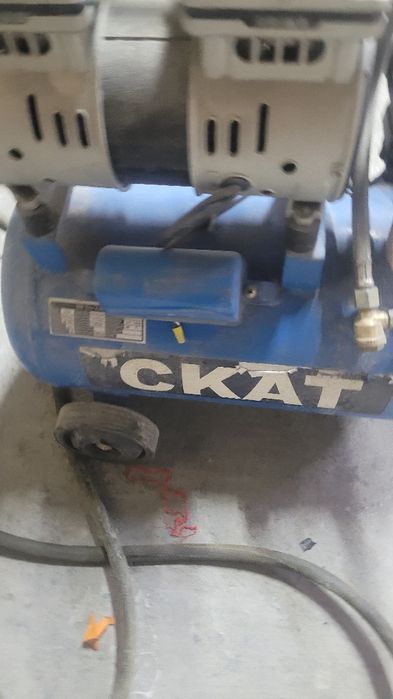 Продам воздушный компрессор