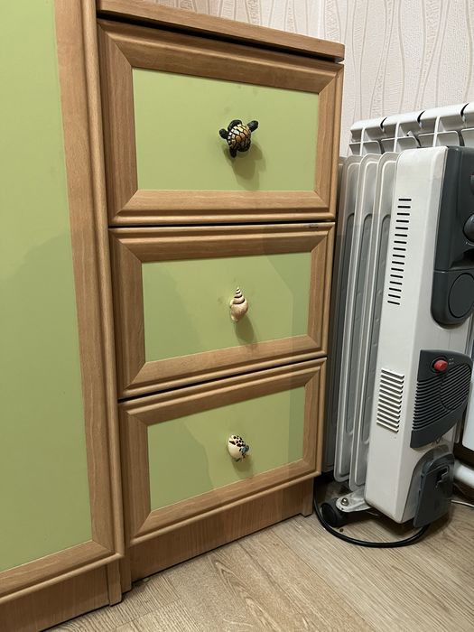 Продам качественный гарнитур