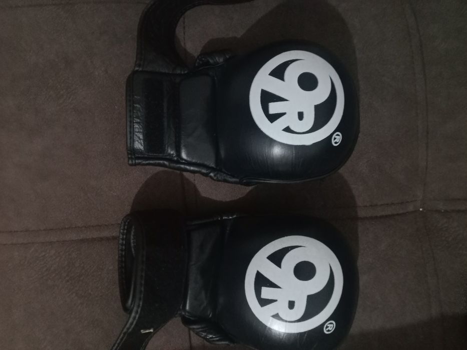 Продам перчатки для мма