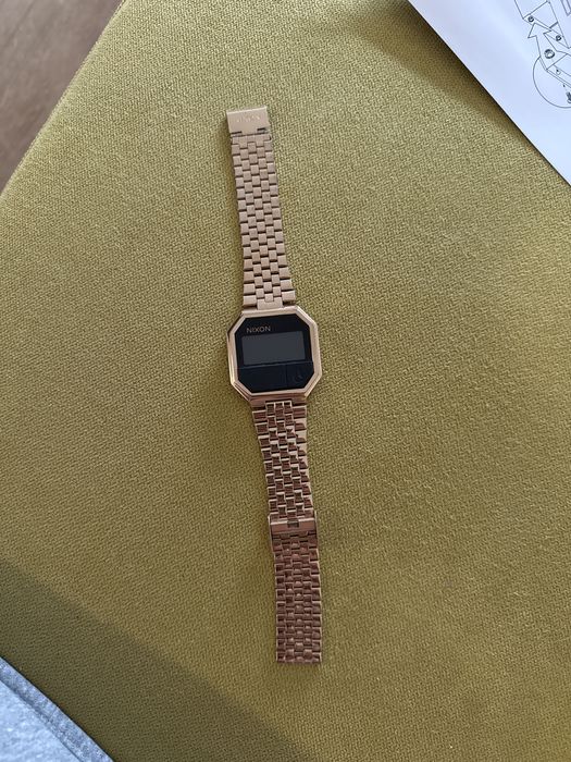 Nixon Re Run ceas digital