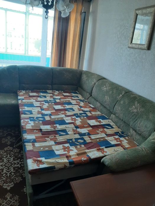 СРОЧНО  продам диван б/у в отличном состочнии торг