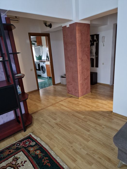 Vând apartament 2 camere.Centru.Rm .Vâlcea!