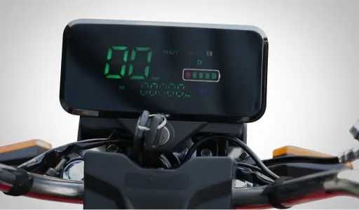 Pachet promoțional - Triciclu electric + Scuter electric fără permis