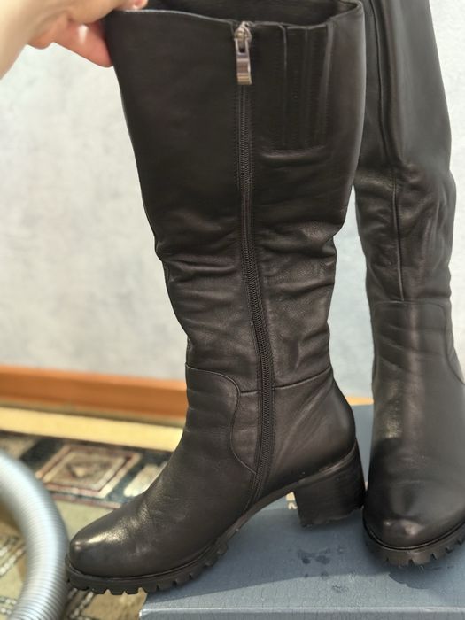Женские кожаные сапоги